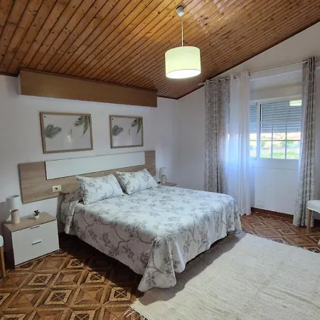 Casa En Entorno Rural Cerca De La Playa ヴィーゴ